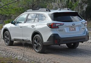 2024 Subaru Outback Onyx Edition XT Back View