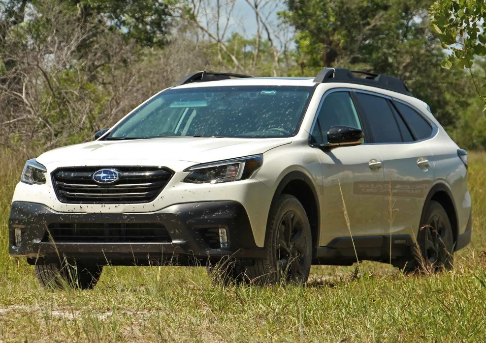 2024 Subaru Outback Onyx Edition XT Front View