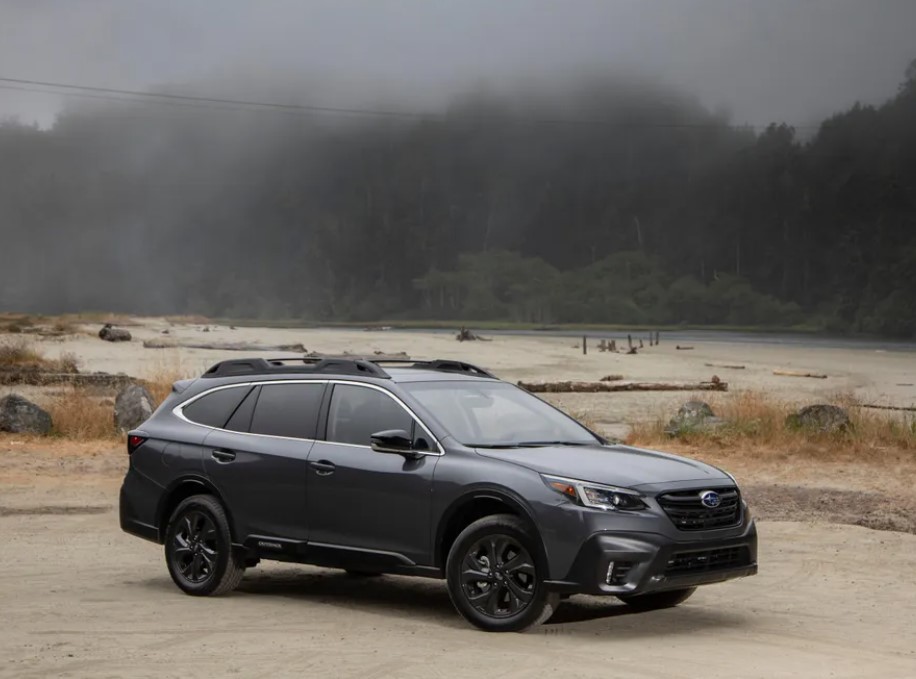 2025 Subaru Outback Touring Front View